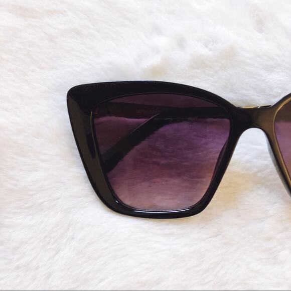 Hannah Black Oversized Cat Eye Sunglasses - Picture 2 of 11